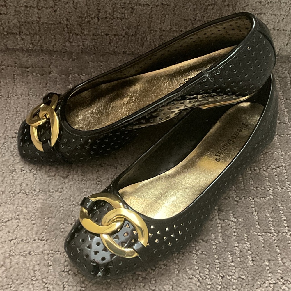 NWT Pierre Dumas Maribella Black Patent Shoes with Buckle Accent
